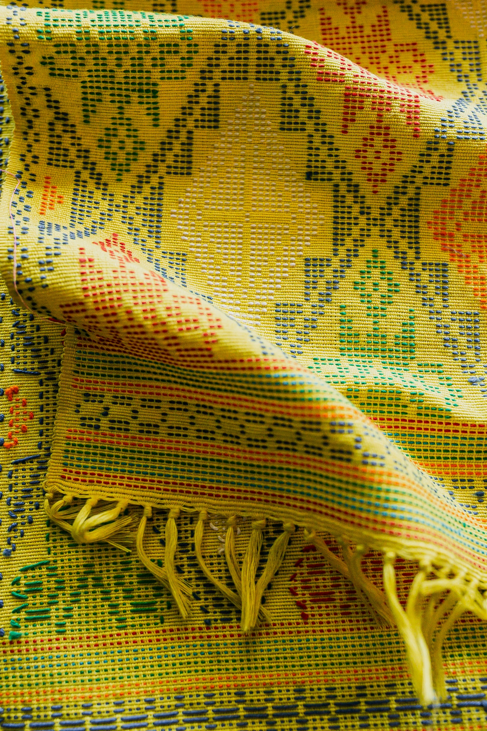 Sinaluan Pattern Yakan – ANTHILL Fabrics